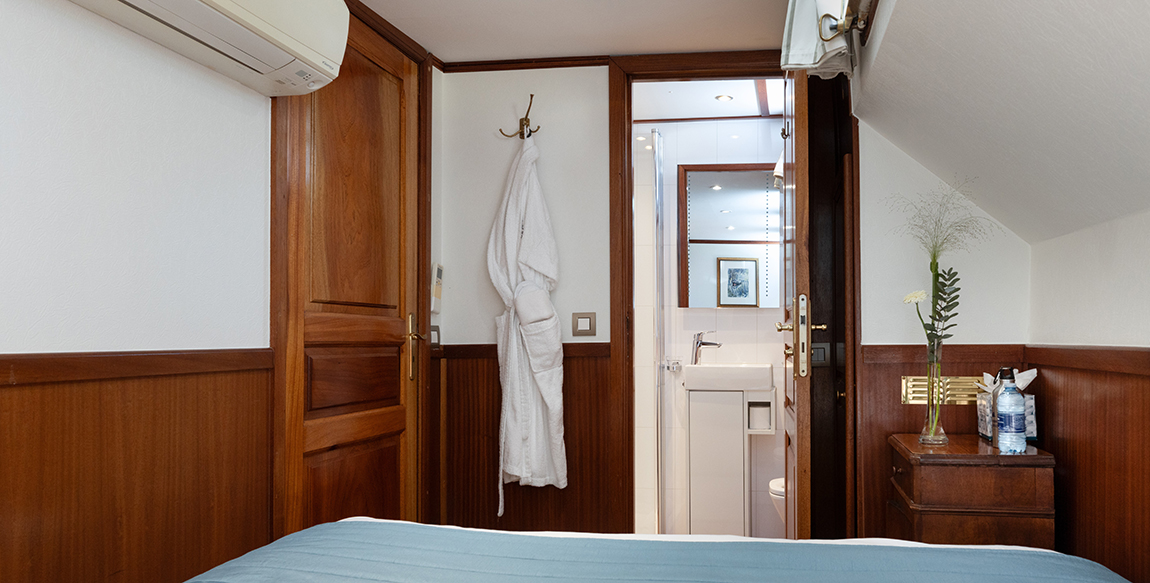 Stateroom on board hotel barge Anjodi
